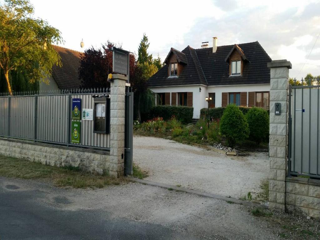 Chailles  Chambres D'Hotes Du Plessis מראה חיצוני תמונה