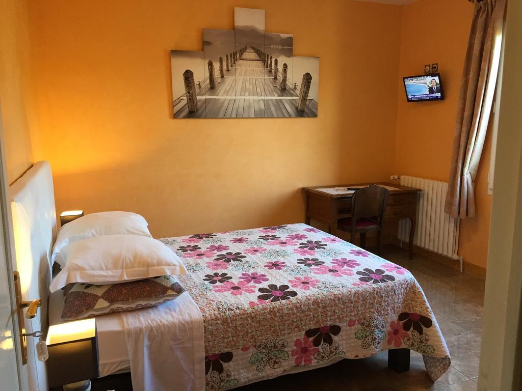 Chailles  Chambres D'Hotes Du Plessis מראה חיצוני תמונה